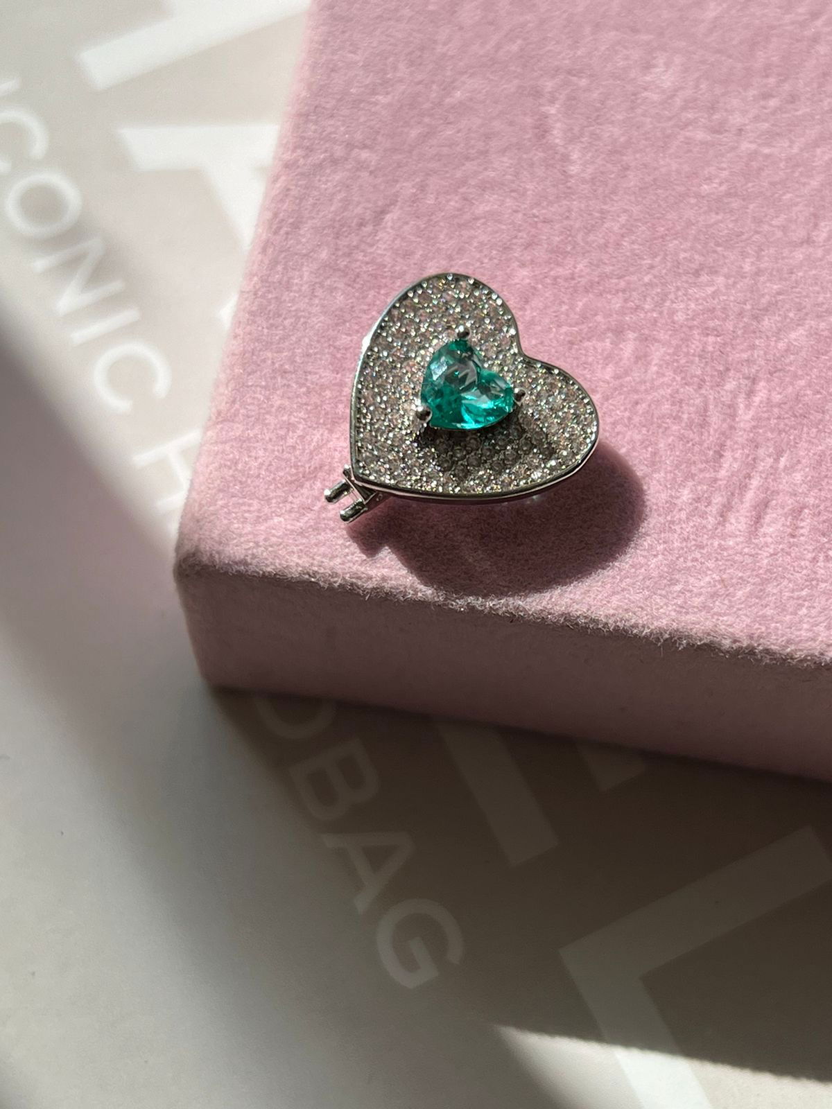 Pingente Coração com Zircônia Cristal e Turmalina (Para Pulseira) em Banho de Ródio Branco