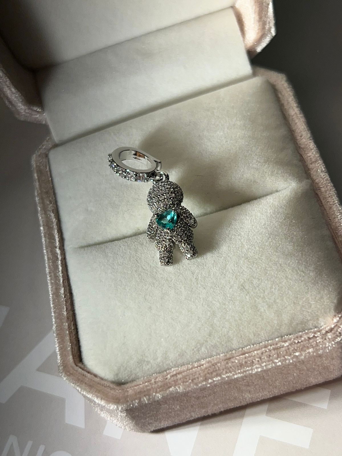 Pingente Menino com Zircônia Cristal e Turmalina em Banho de Ródio Branco