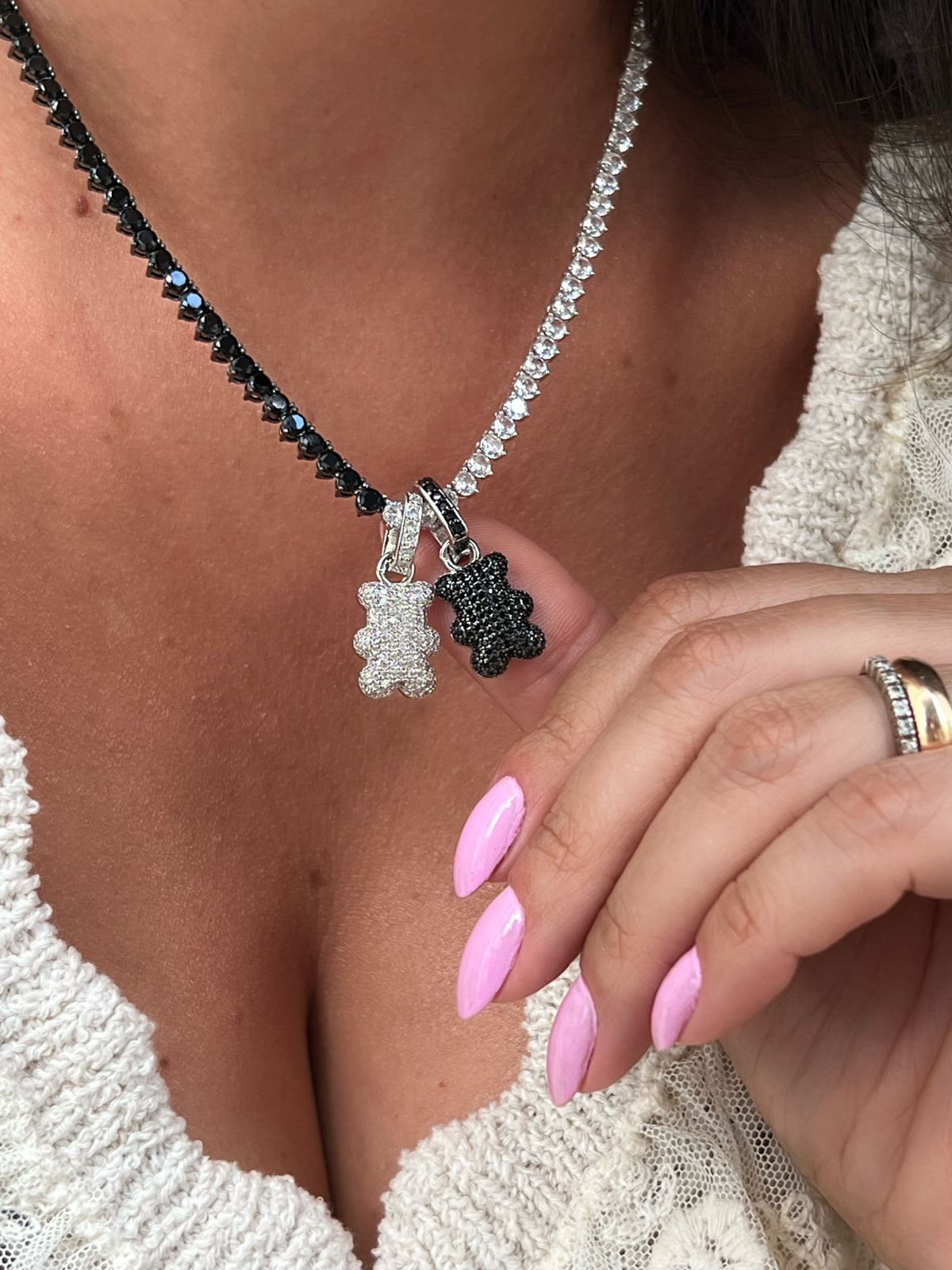 Pingente Ted com Zircônia Black em Banho de Ródio Branco