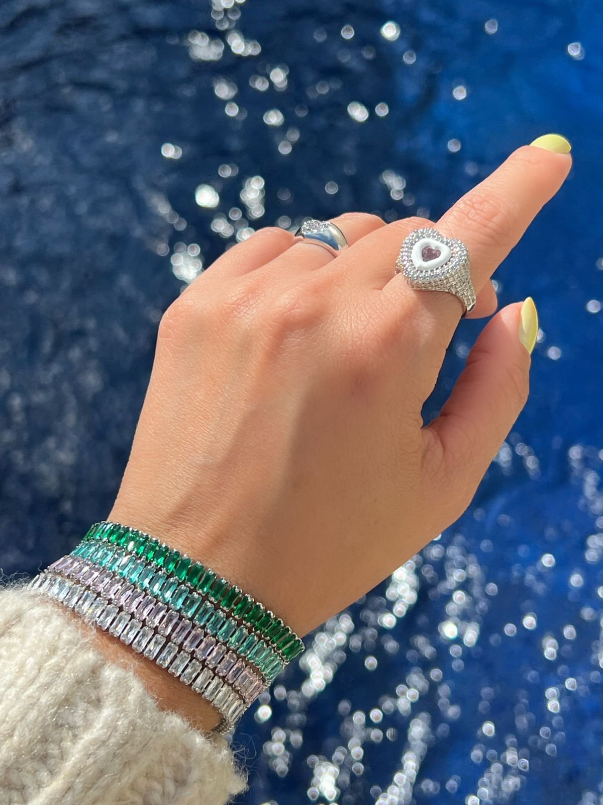 Pulseira Baguete com Zircônia Rosa Bebê com Fecho Joia em Banho de Ródio Branco