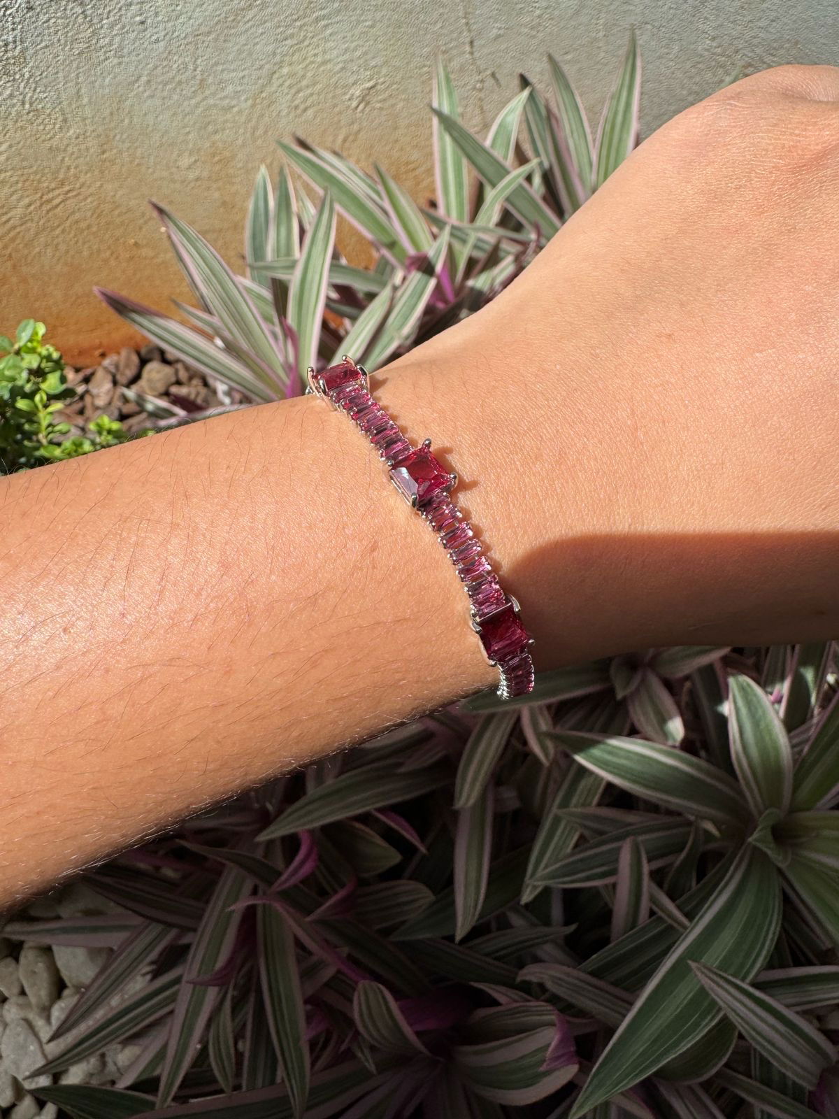 Pulseira com Carrê Rubelita (Fecho Joia) em Banho de Ródio Branco