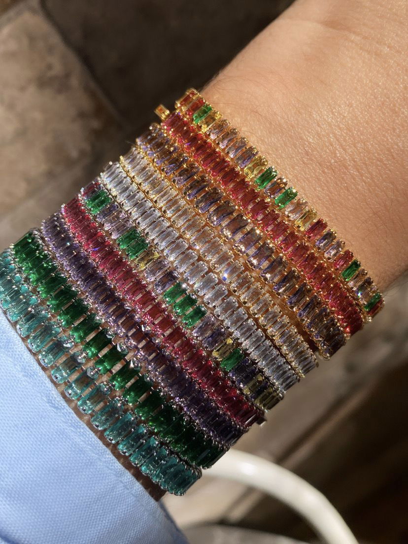 Pulseira com Zircônia Baguete Lilás (Fecho Joia) em Banho de Ródio Branco