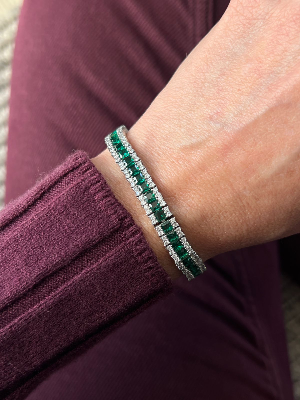 Pulseira com Zircônia Cristal e Verde Esmeralda (Fecho Joia)em Banho de Ródio Branco