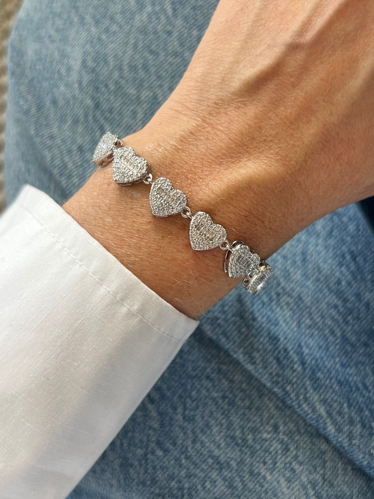 Pulseira Corações Zircônia Cristal em Banho de Ródio Branco