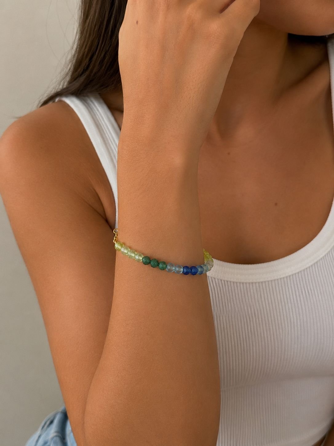 Pulseira Miçanga cores do Brasil Fio de Nylon em Banho de Ouro