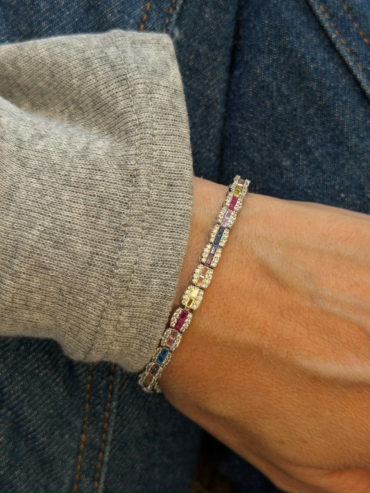 Pulseira Riviera com Zircônia Cristal e Baguete Colorida (Fecho joia) em Banho de Ródio Branco