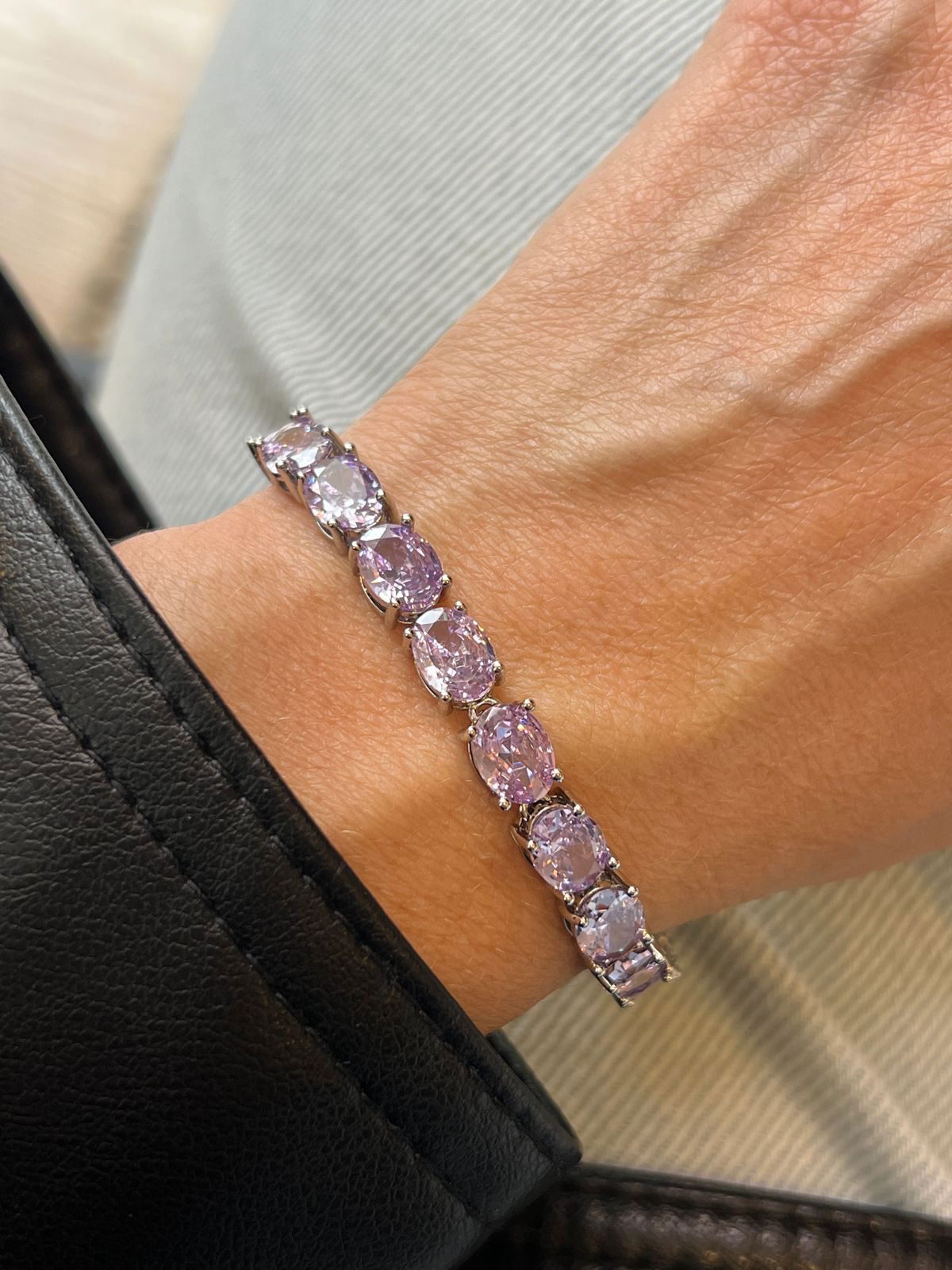 Pulseira Riviera Oval Zircônia Lilás (Fecho Joia) em Banho de Ródio Branco