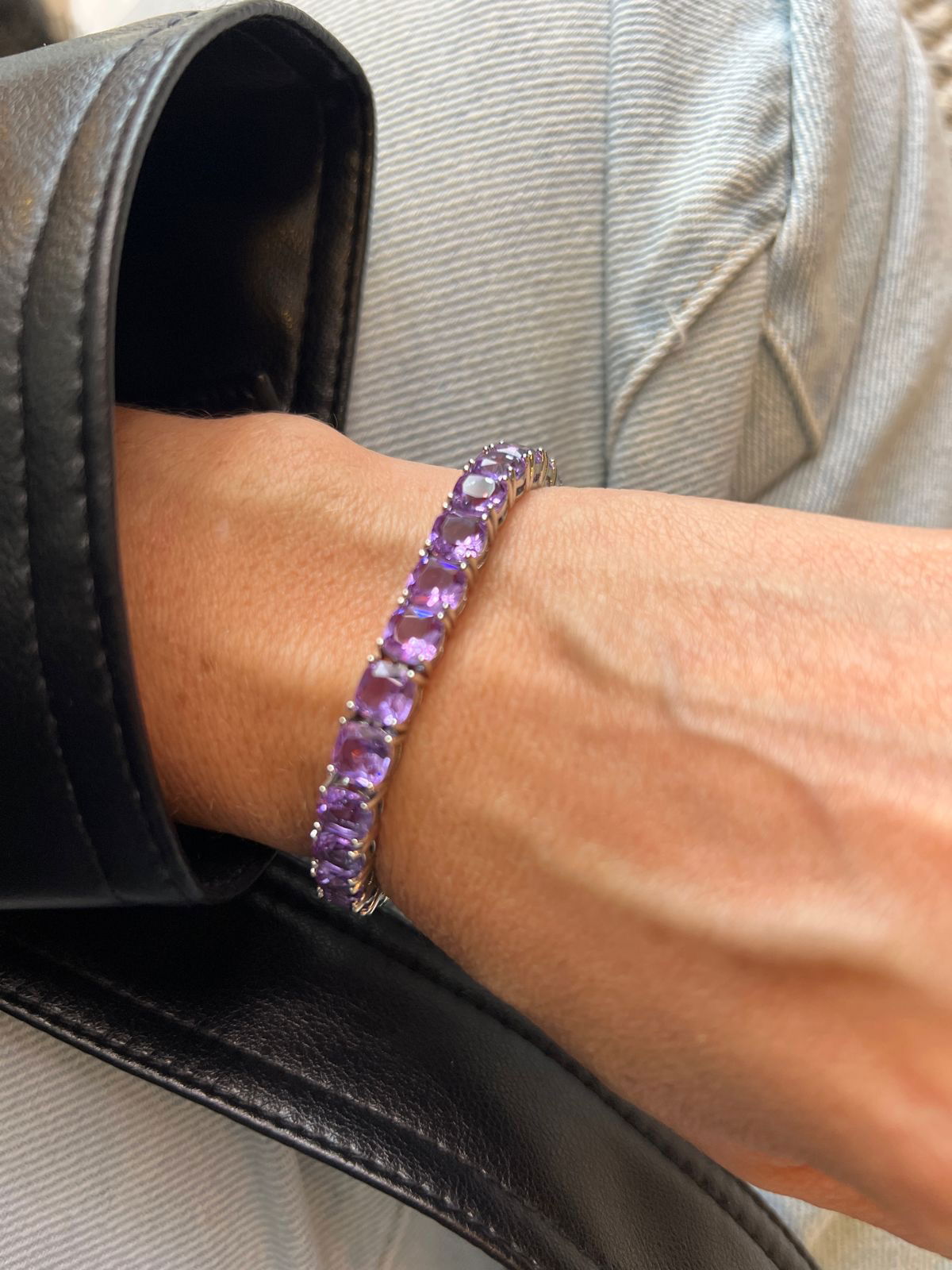 Pulseira Riviera Quadrada Zircônia Violeta (Fecho Joia) em Banho de Ródio Branco