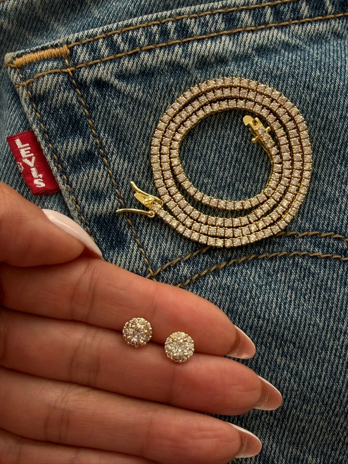 Riveira 4 garras Zircônia Cristal 2mm+ Brinco Potinho (Fecho Joia) em Banho de Ouro