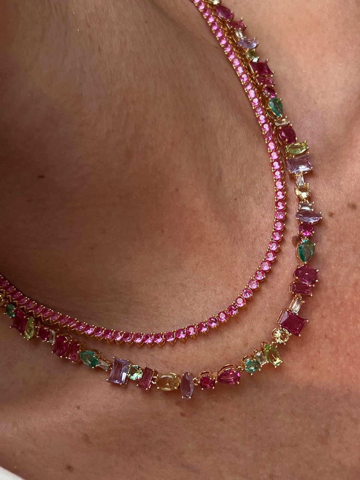 Riviera 3 pontas com Zircônia Pink (Fecho Joia) em Banho de Ouro