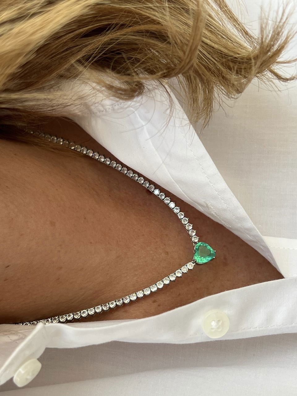 Riviera 3 pontas 3mm com Coração Esmeralda Colombiana (Fecho Joia) em Banho de Ródio Branco