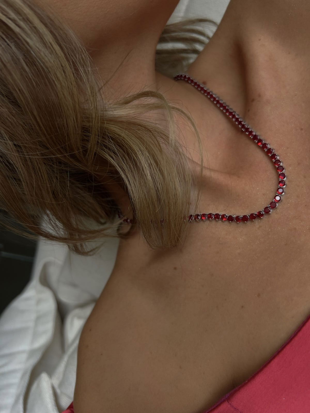 Riviera 3 pontas Zircônia Vermelha 4mm (Fecho Joia) em Banho de Ródio Branco