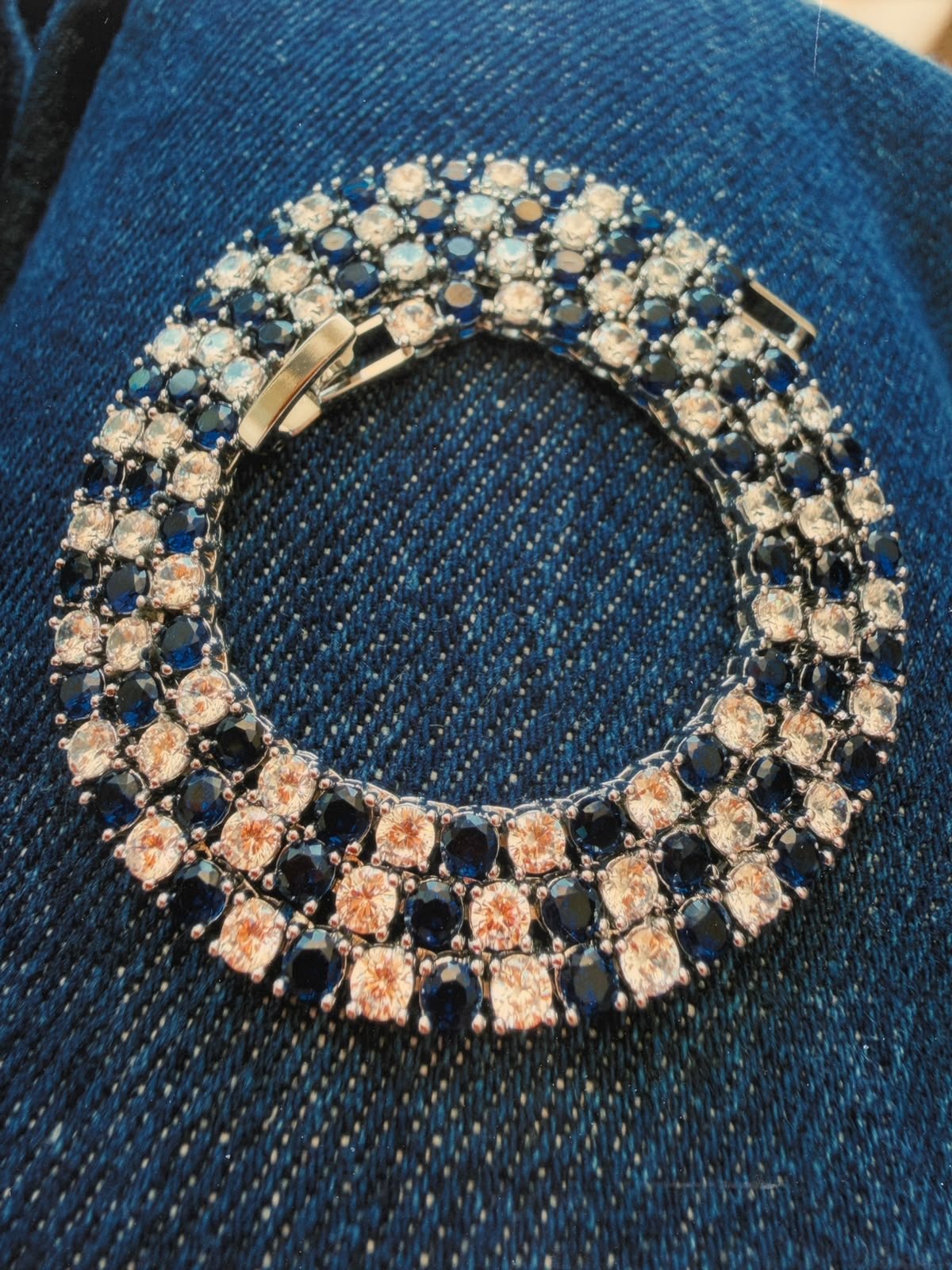 Riviera 3mm com a Zircônia Mista Cristal e Azul (Fecho Joia) em Banho de Ródio Branco