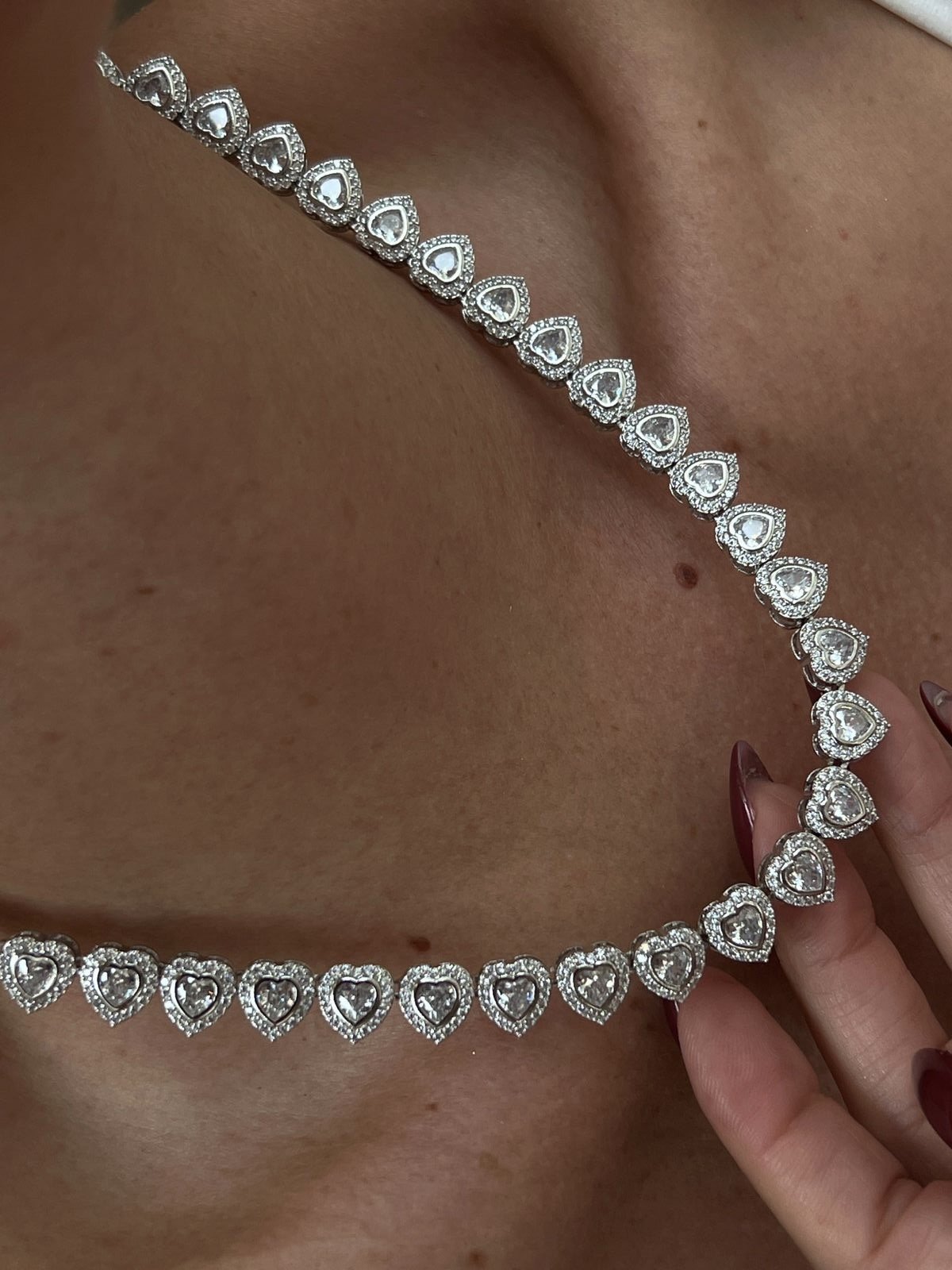 Riviera + Brinco de Coração com Zircônia Cristal ( Fecho Joia) em Banho de Ródio Branco