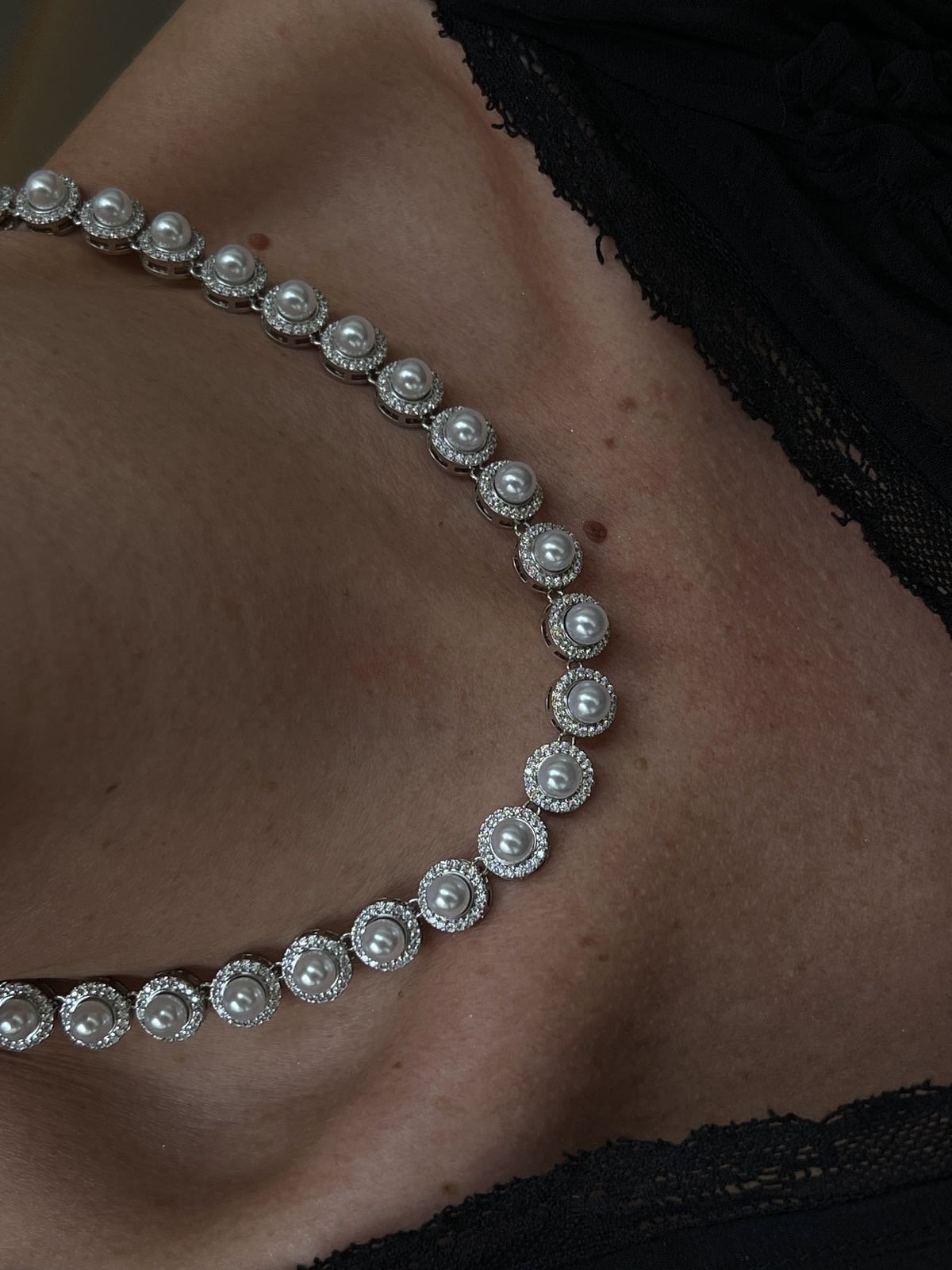 Riviera com Pérola e Zircônia Cristal 40cm (Fecho Joia) em Banho de Ródio Branco