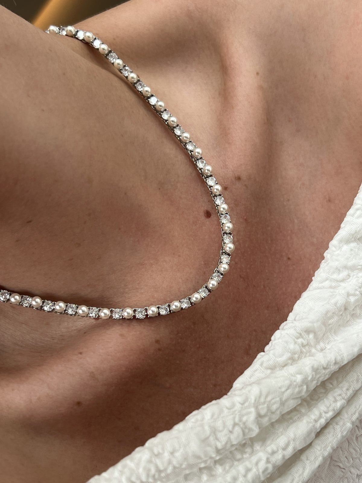 riviera com Pérola e Zircônia Cristal (Fecho Joia) em Banho de Ródio Branco