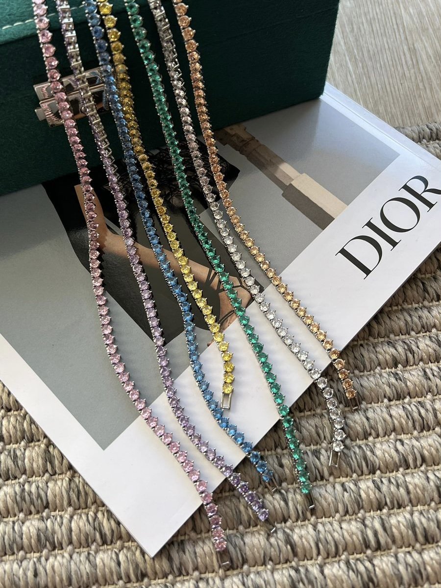 Riviera Jade 3 Pontas com Zircônia Champanhe (Fecho Joia) em Banho de Ródio Branco