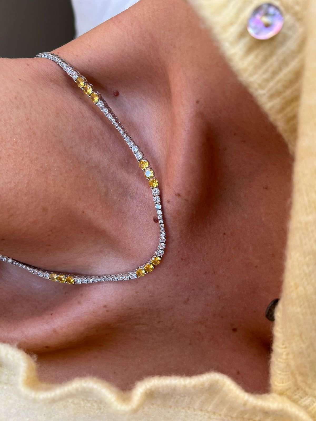 Riviera com Zircônia Cristal e Citrino (Fecho Joia) em Banho de Ródio Branco