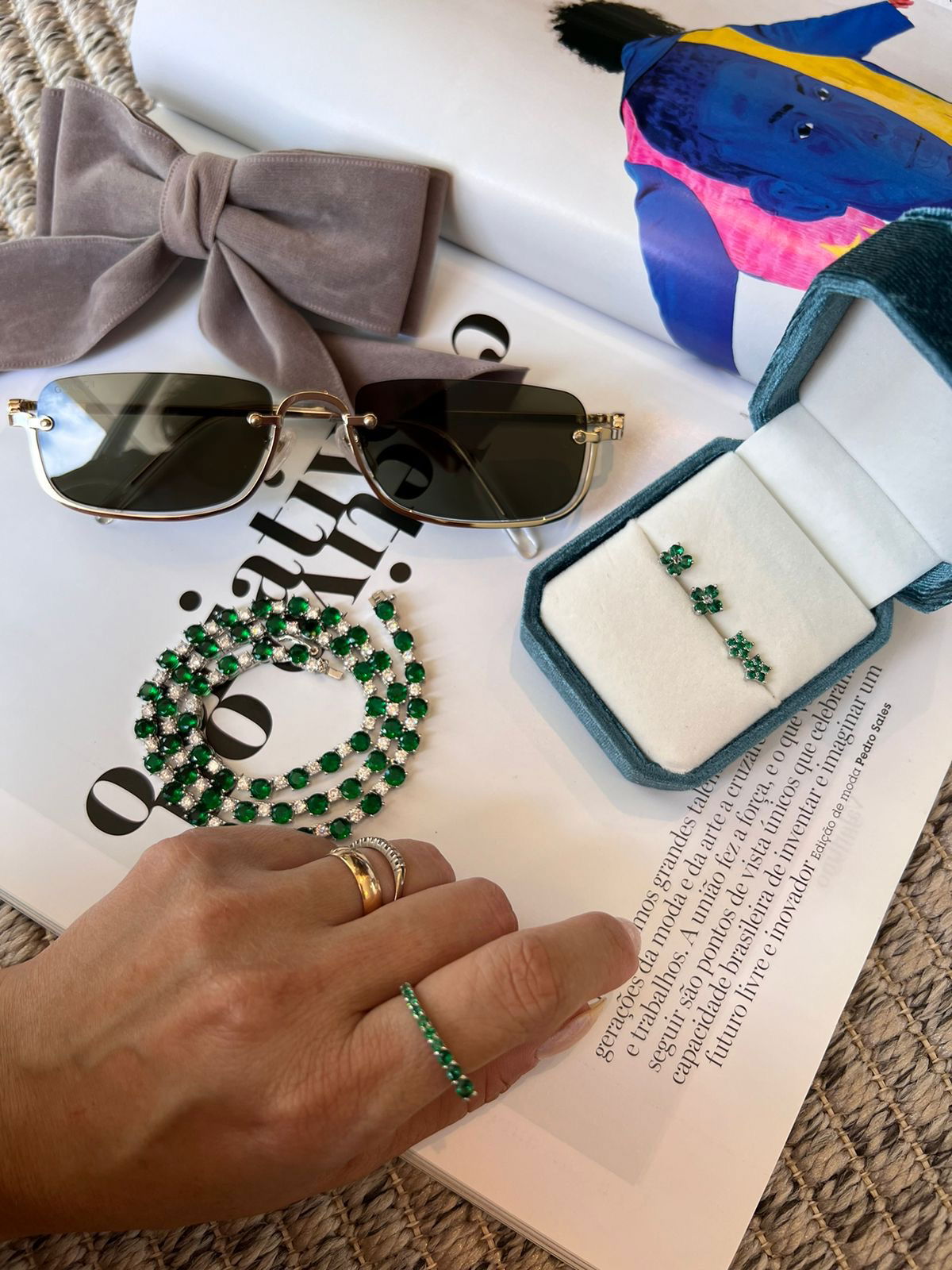 Riviera com Zircônia Cristal e Verde Esmeralda (Fecho Joia) em Banho de Ródio Branco