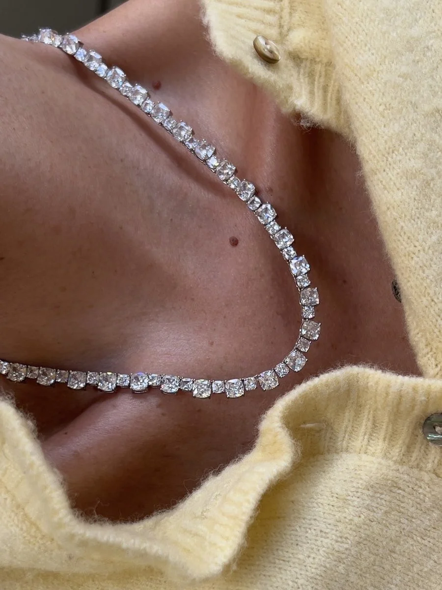 Riviera com Zircônia Cristal Quadrada (Fecho Joia) em Banho de Ródio Branco