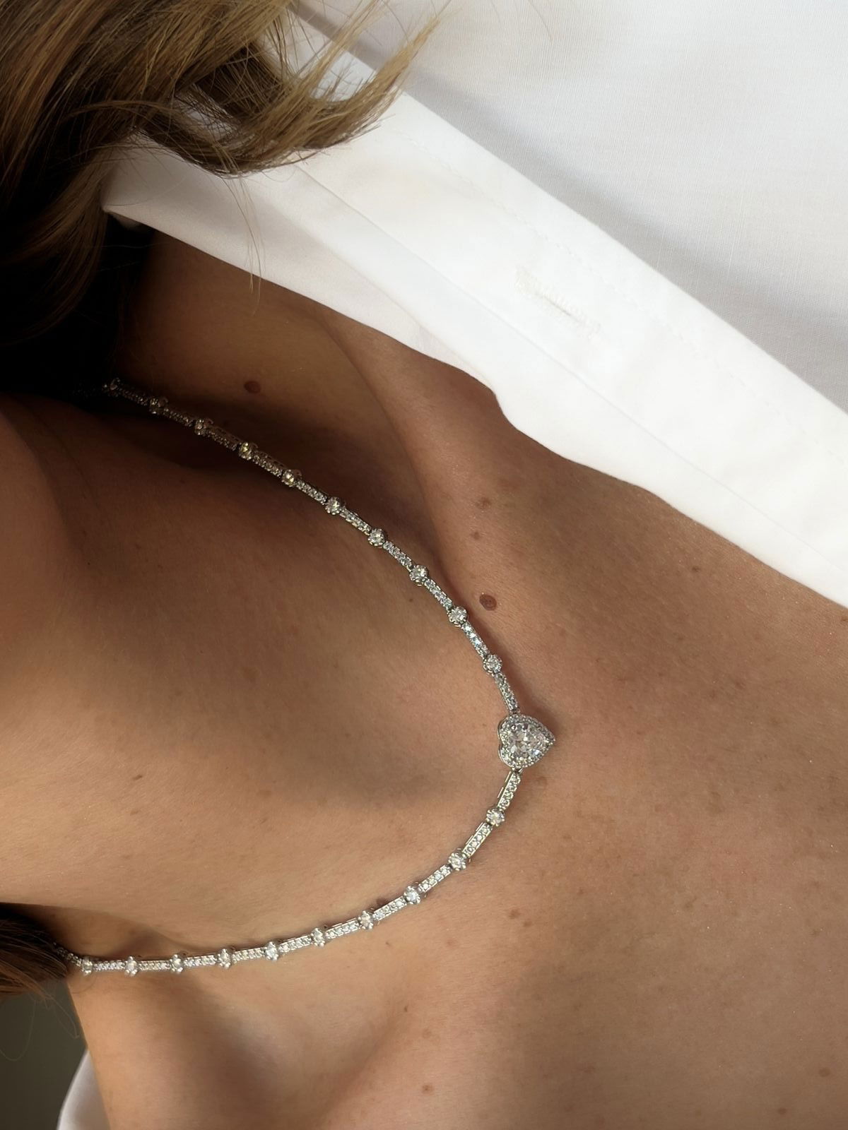 Riviera Palito com Coração Zircônia Cristal (Fecho Joia) em Banho de Ródio Branco