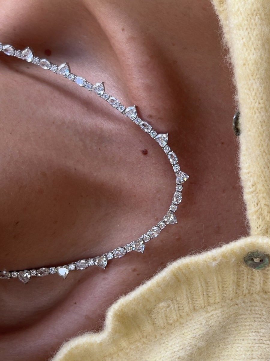 Riviera Shapes com Zircônia Cristal (Fecho Joia) em Banho de Ródio Branco
